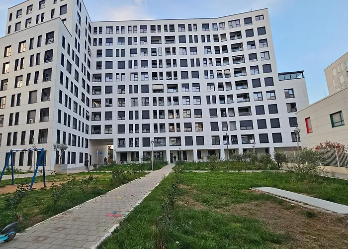 The View Magnet Self Check-in 地拉那